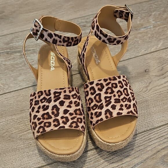 Soda Leopard Print Women's Sandals - Picture 1 of 5